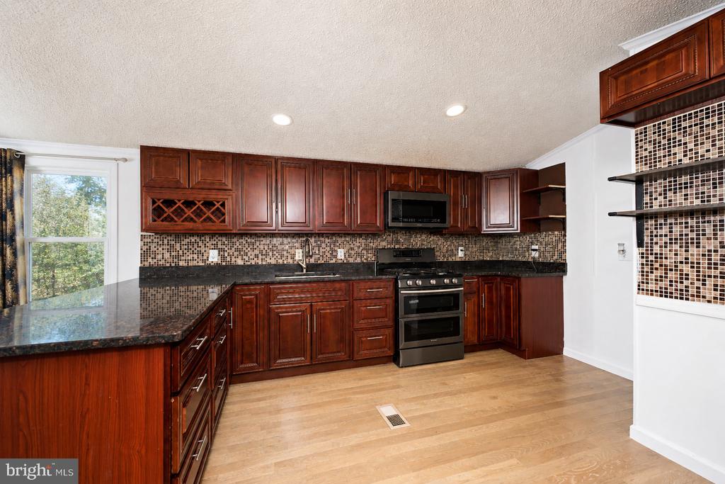 327 CARAVAN COURT