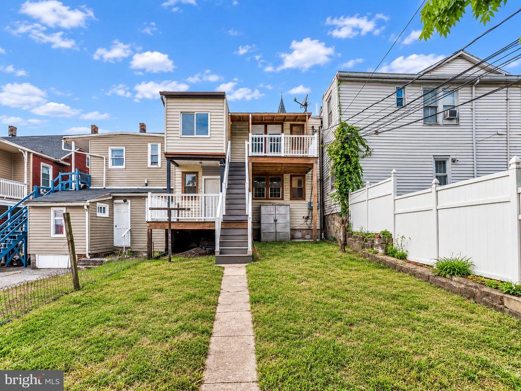 220 ELM STREET