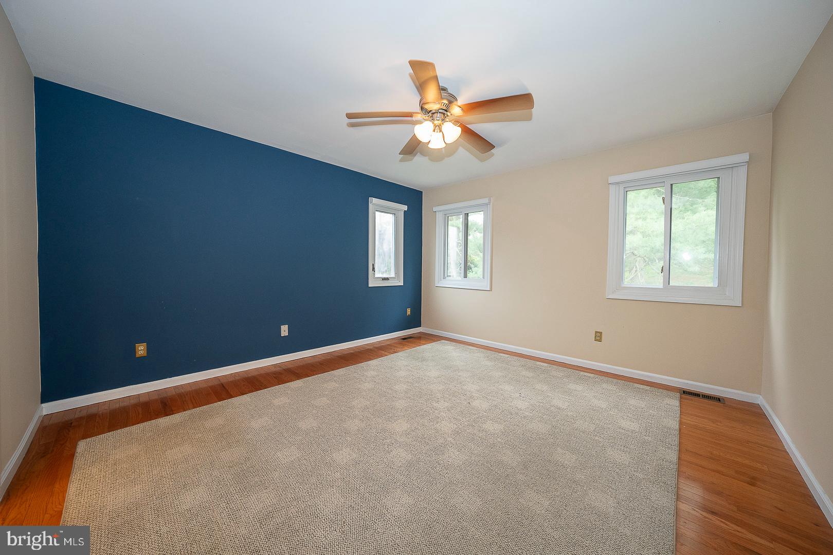 42 Sawgrass Ln