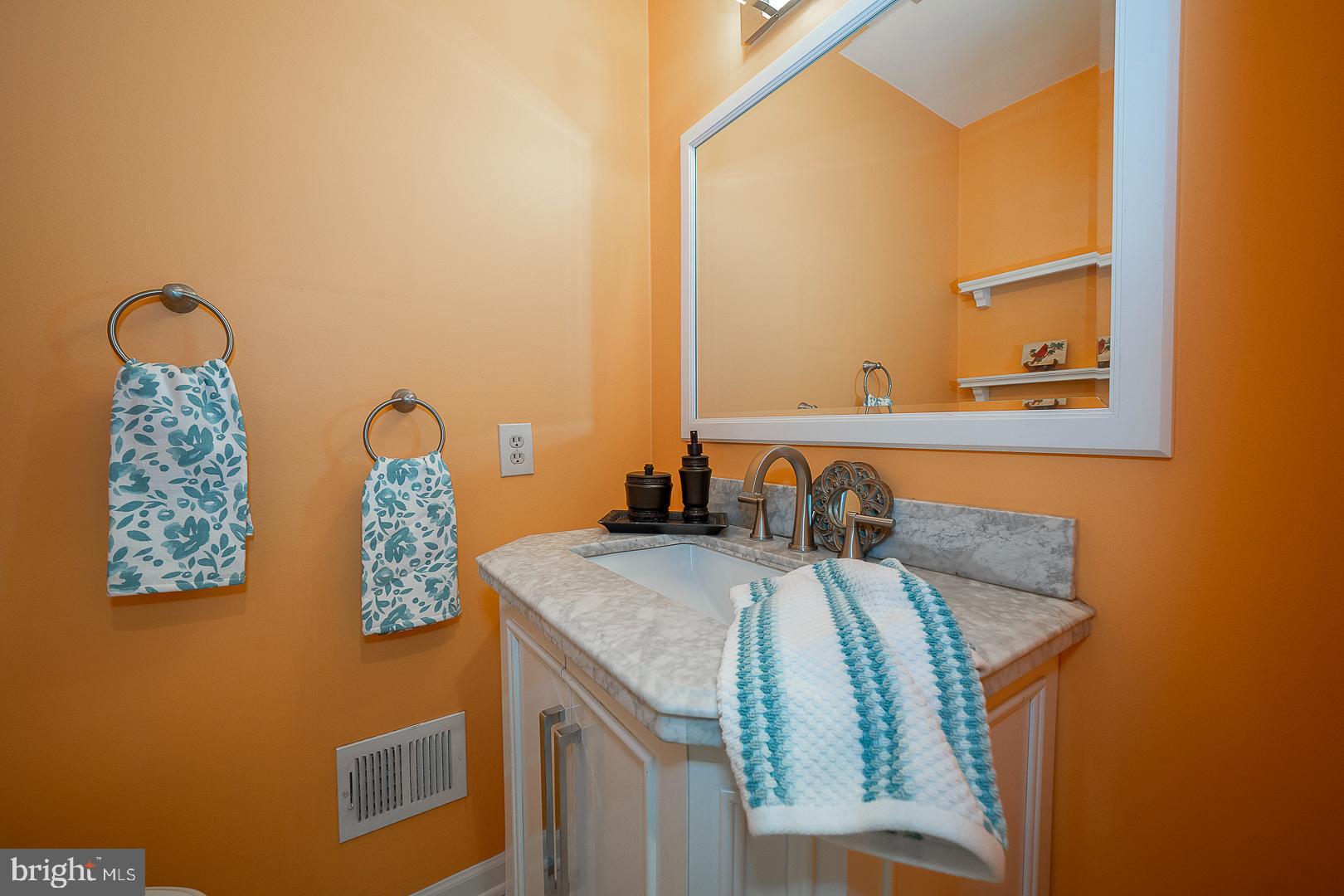 42 Sawgrass Ln