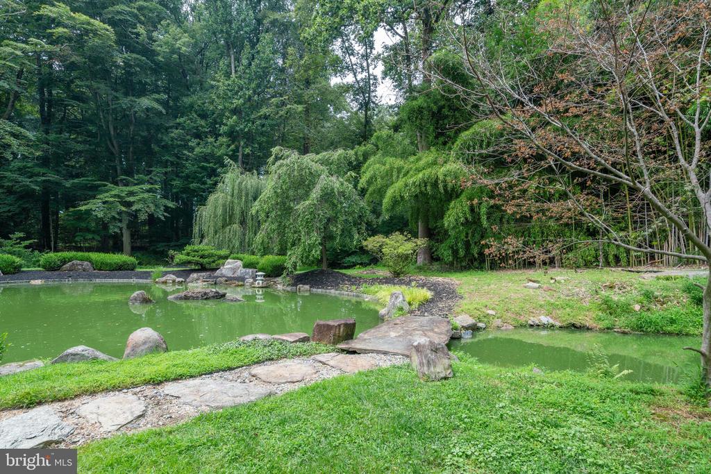 1235 Gradyville Rd
