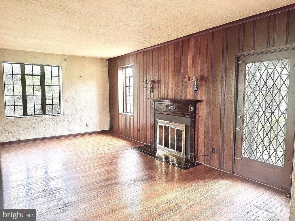 1121 Wilde Ave