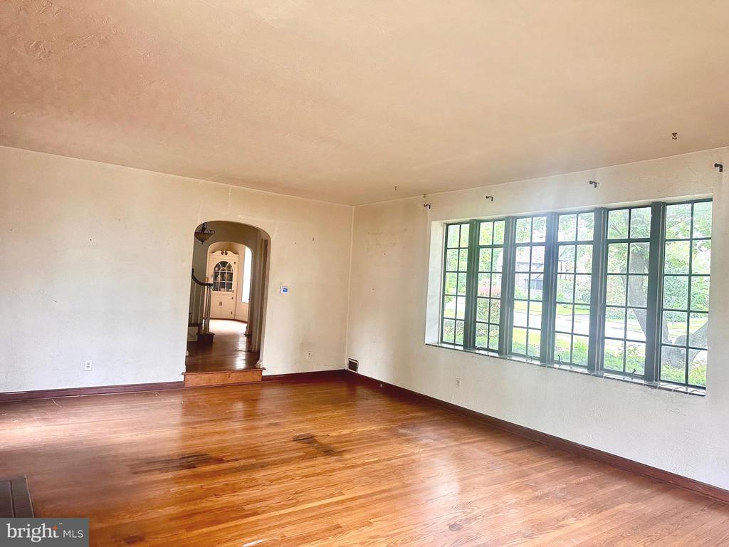 1121 Wilde Ave