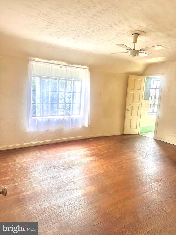 1121 Wilde Ave