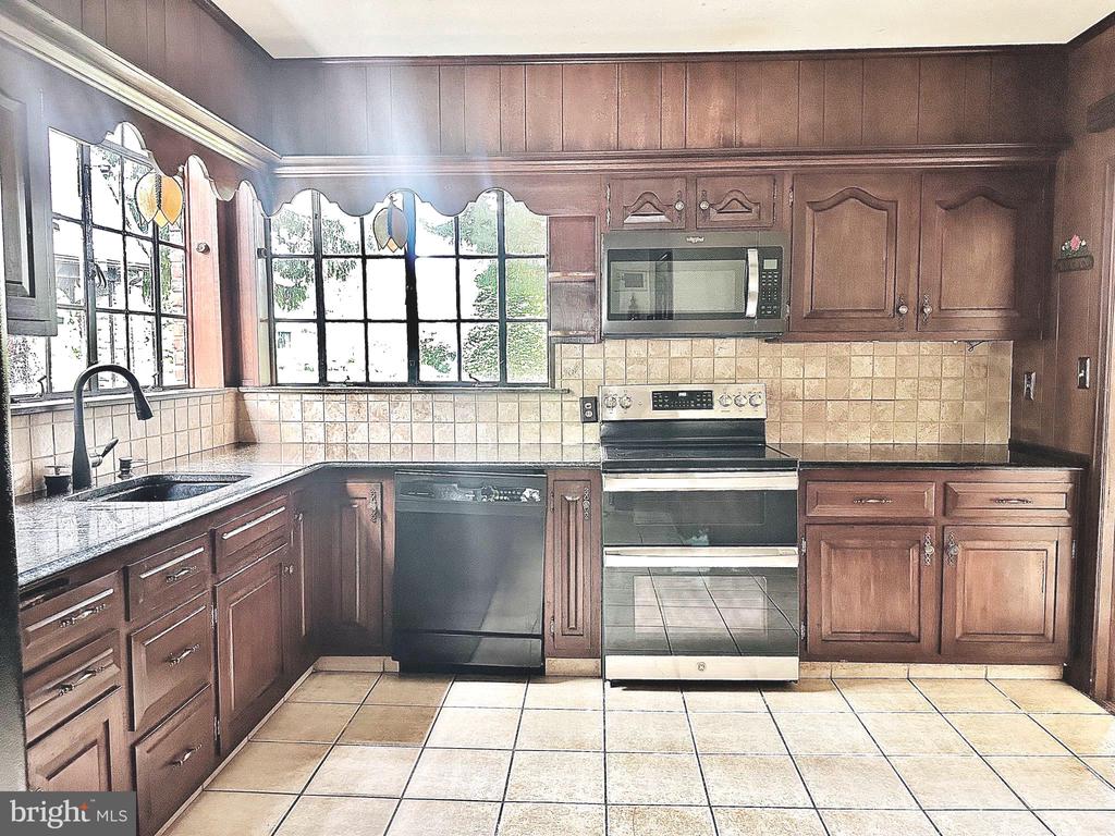 1121 Wilde Ave