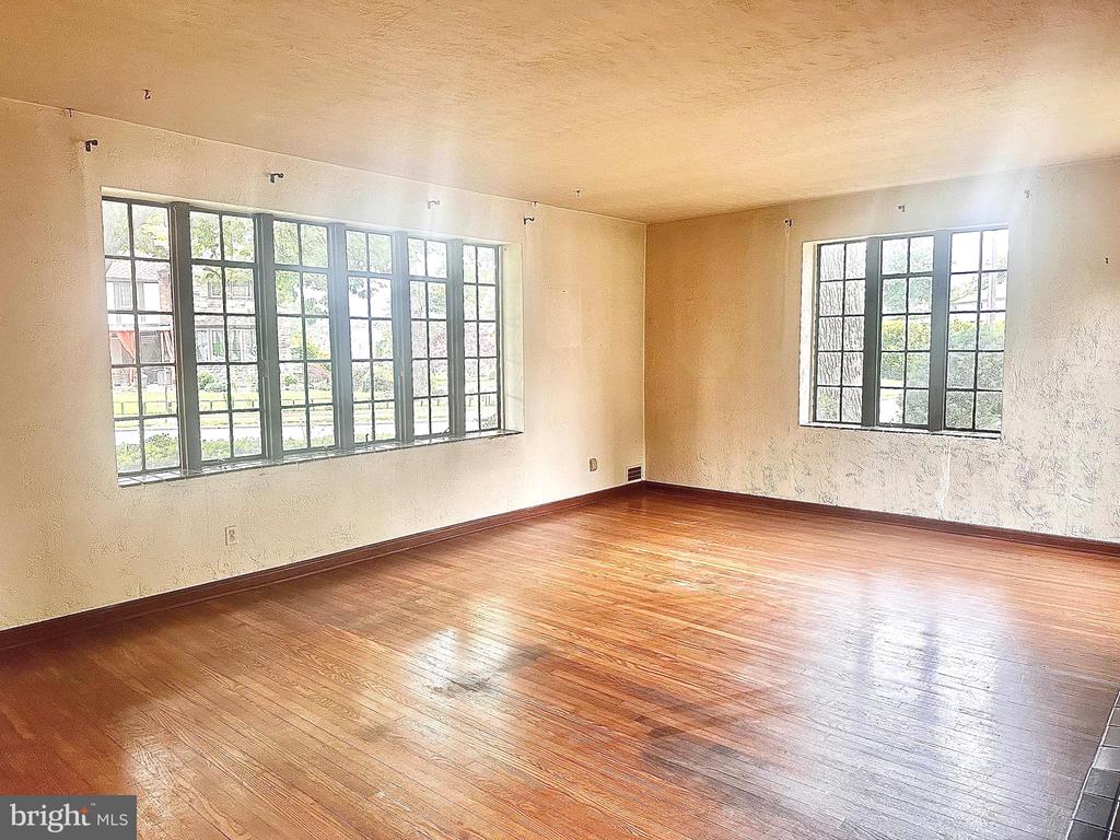 1121 Wilde Ave