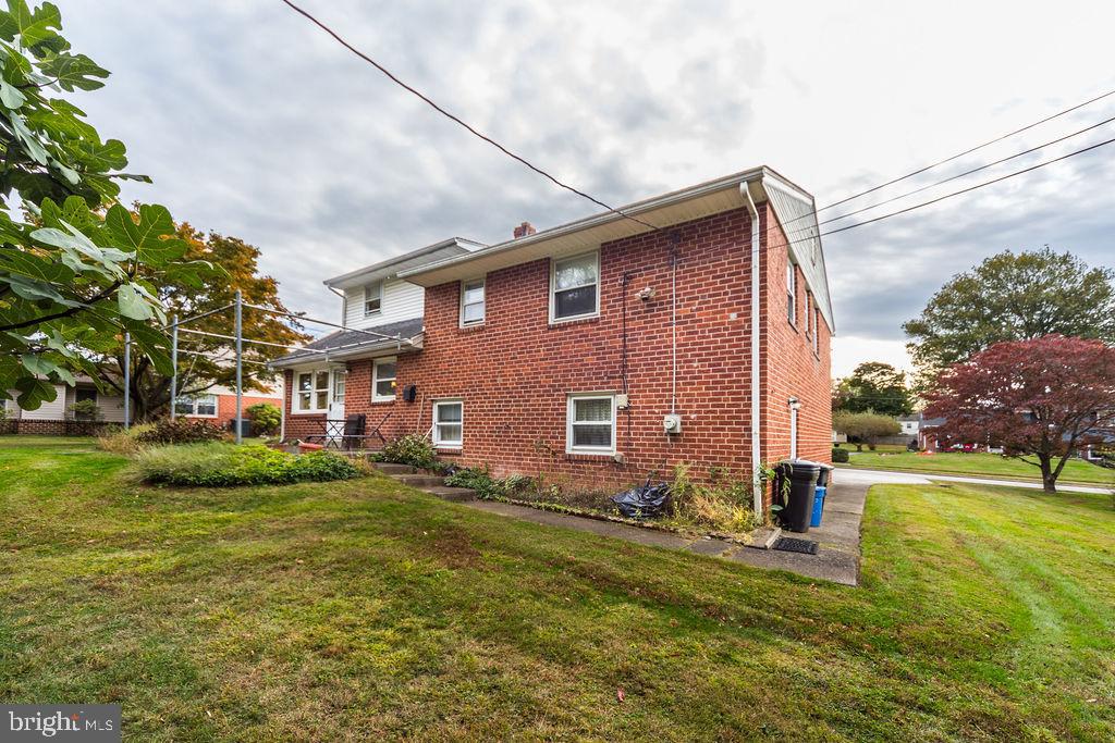 2613 HIGHLAND AVENUE