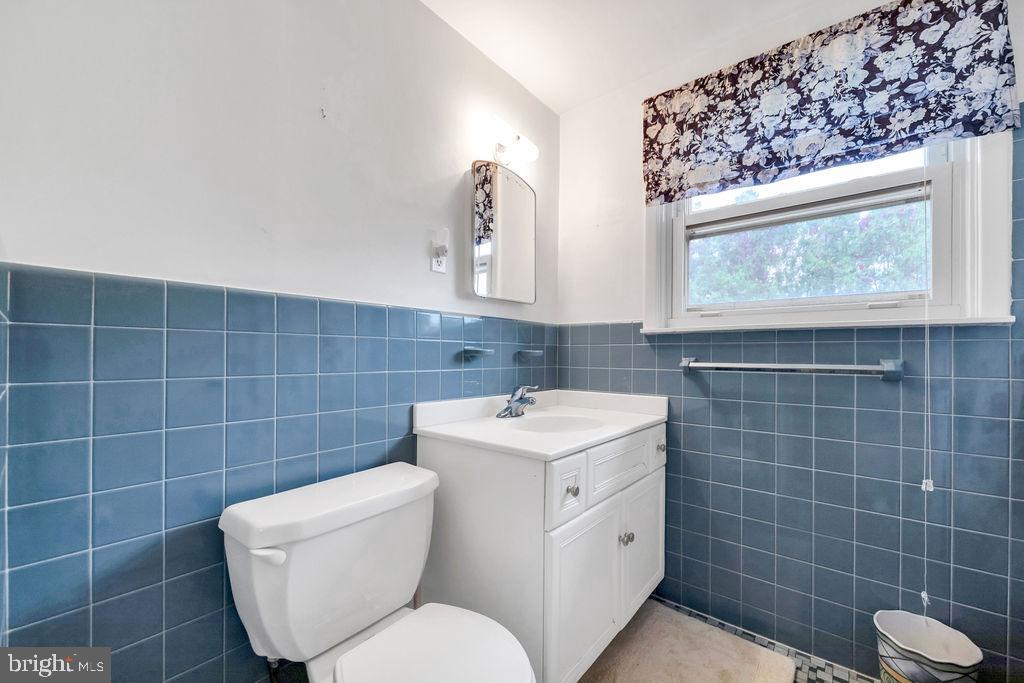 2613 HIGHLAND AVENUE