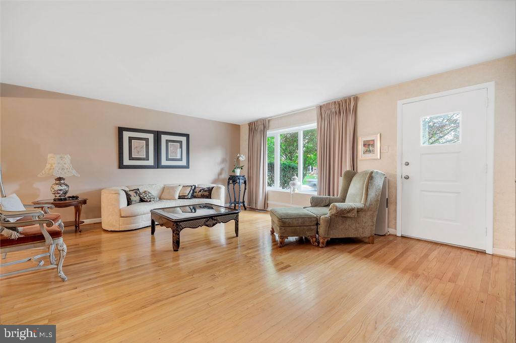 2613 HIGHLAND AVENUE