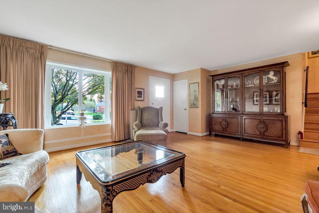 2613 HIGHLAND AVENUE