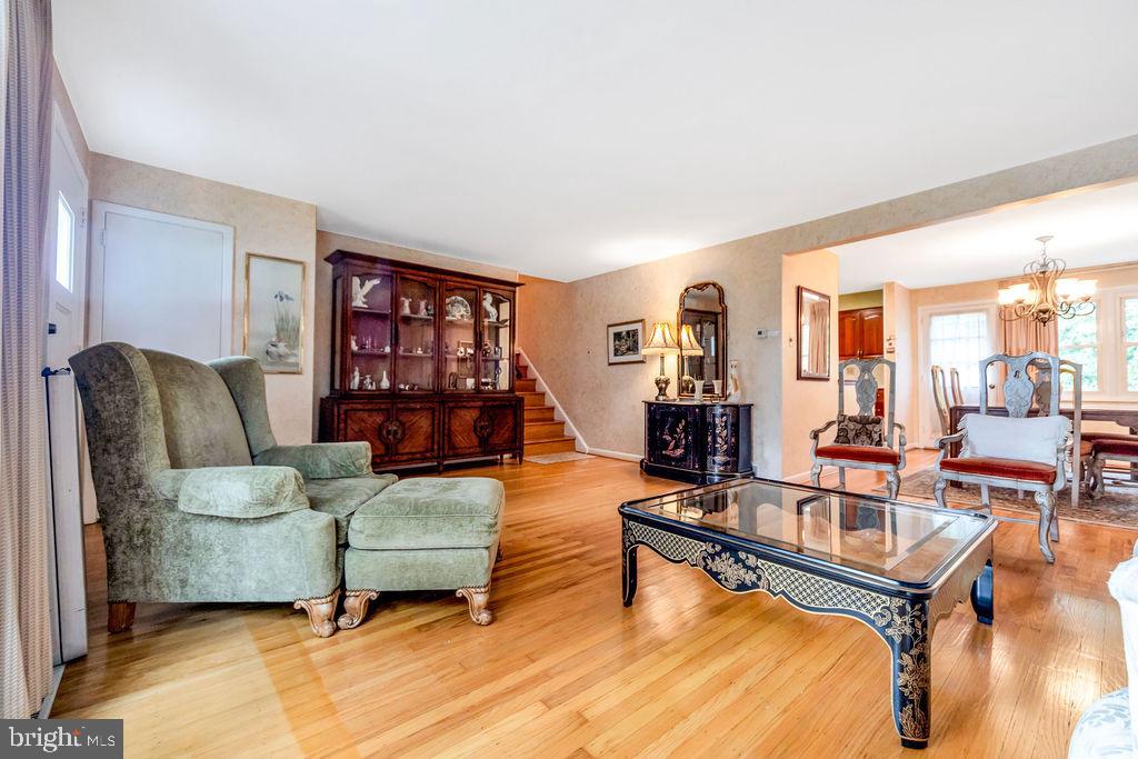 2613 HIGHLAND AVENUE