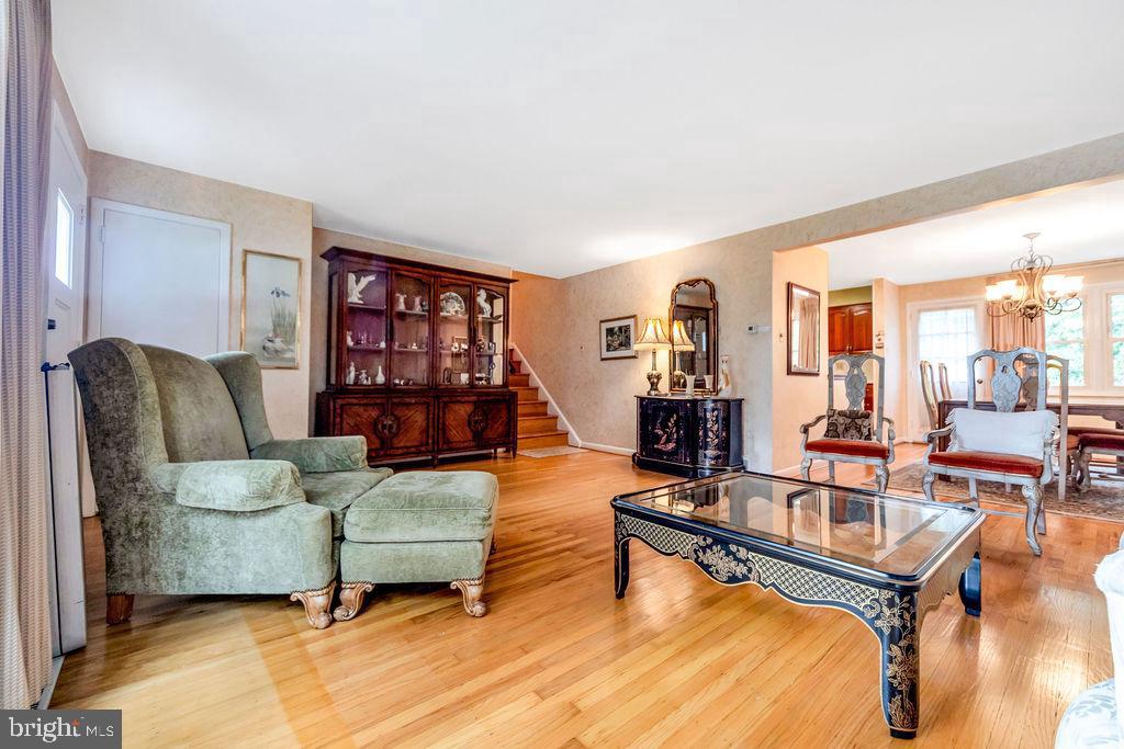 2613 HIGHLAND AVENUE