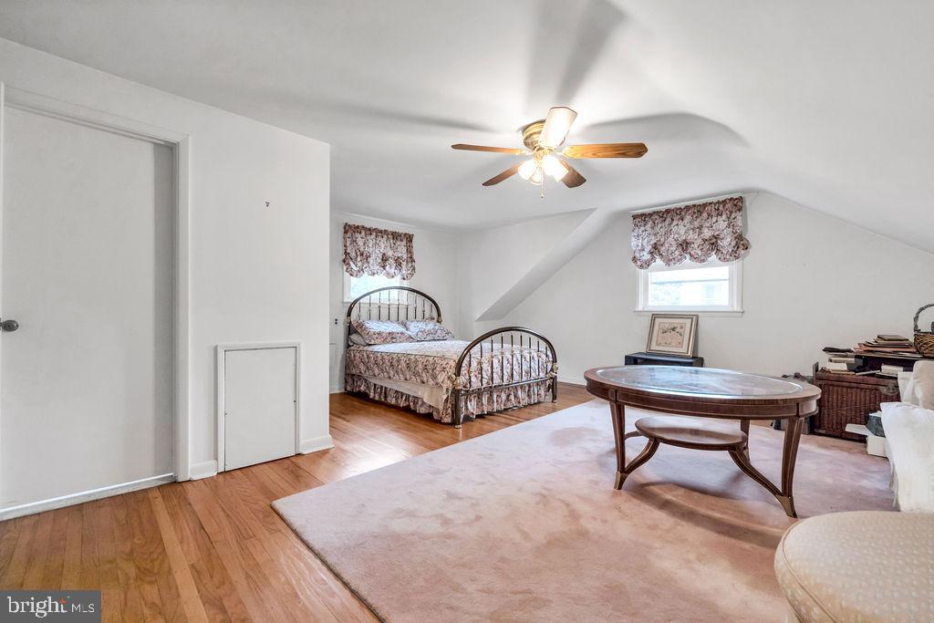 2613 HIGHLAND AVENUE