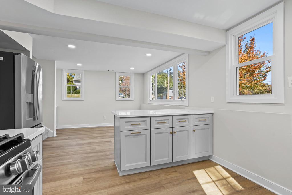 408 GARDEN LANE