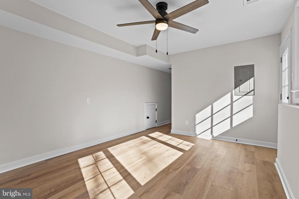 408 GARDEN LANE