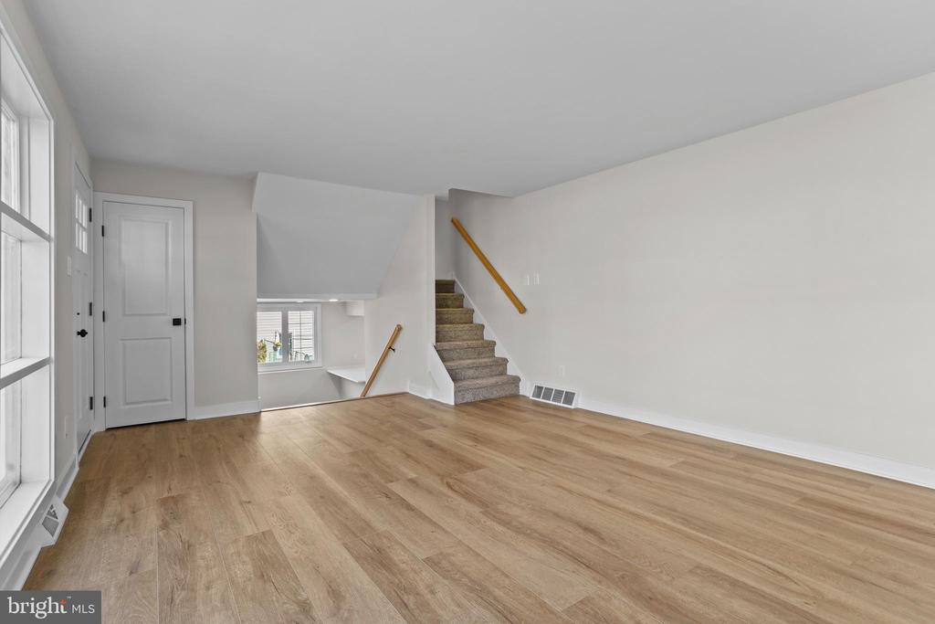 408 GARDEN LANE