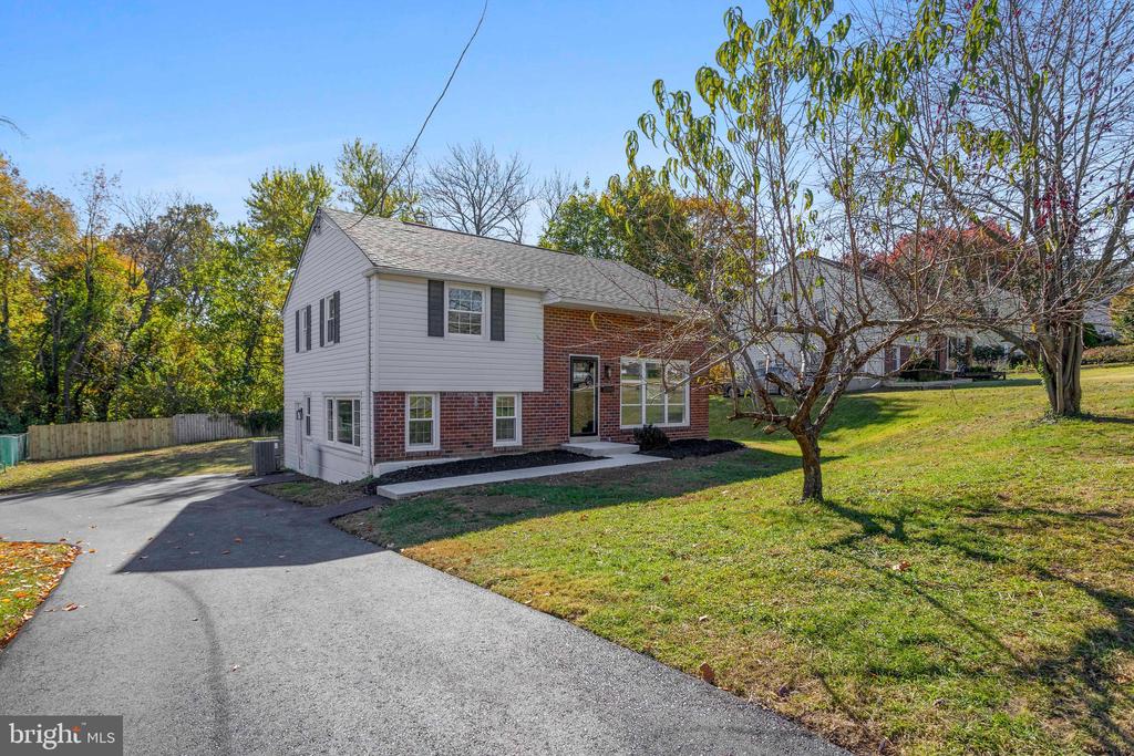 408 GARDEN LANE