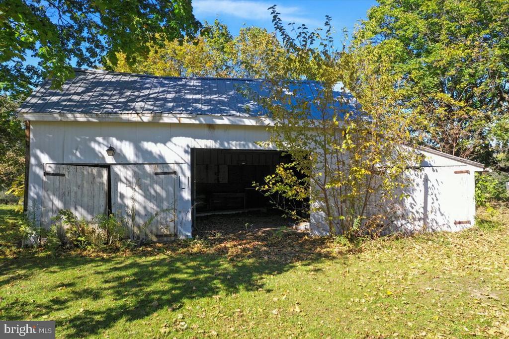 243 SCHOOL HOUSE ROAD