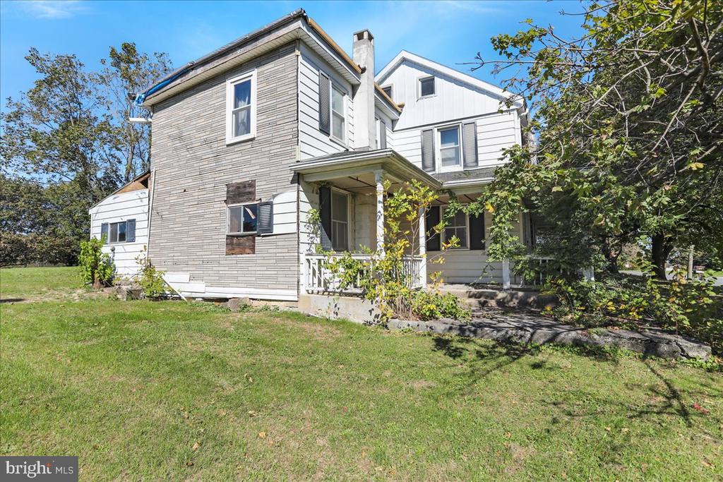 243 SCHOOL HOUSE ROAD