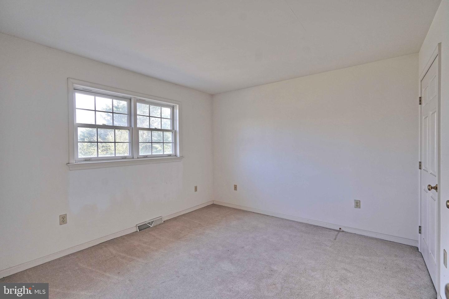 580 Mountain ROAD