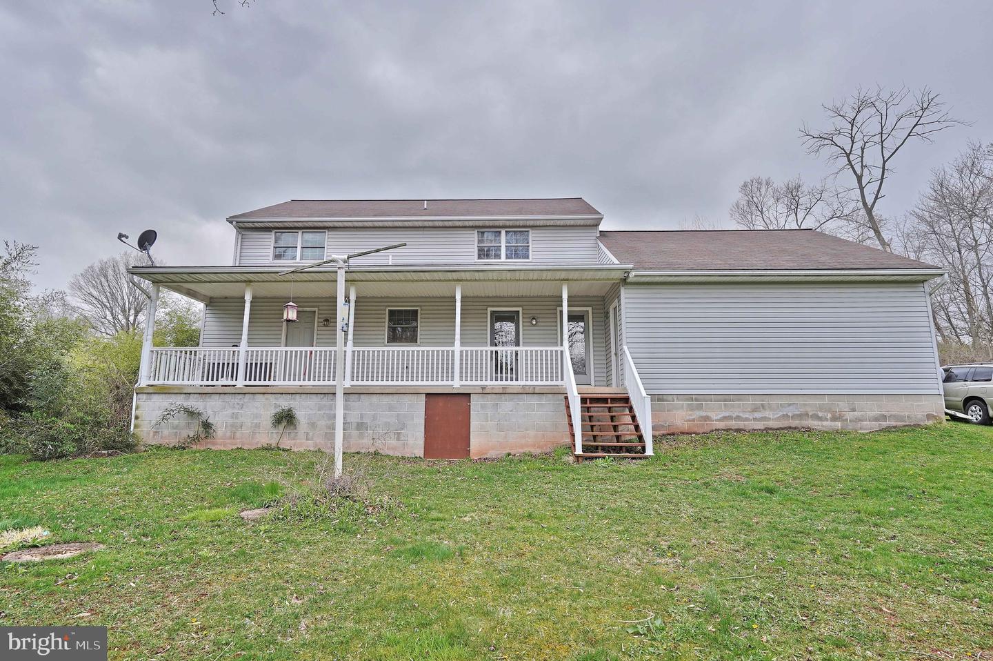580 Mountain ROAD