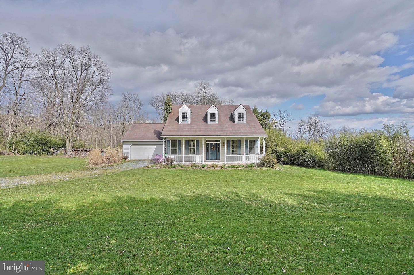 580 Mountain ROAD
