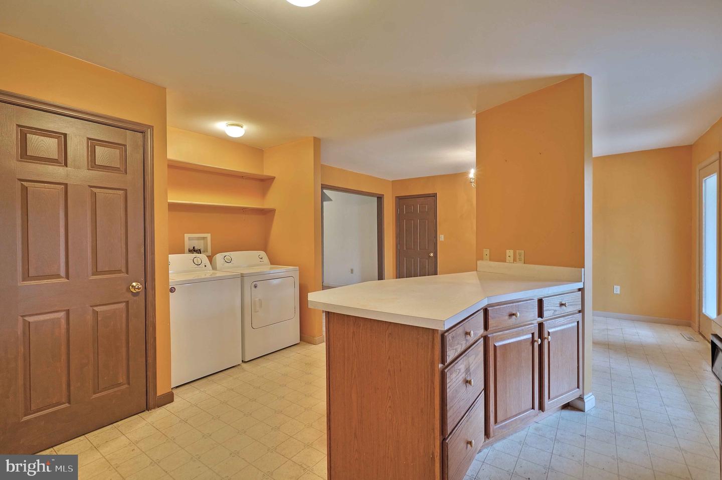 580 Mountain ROAD