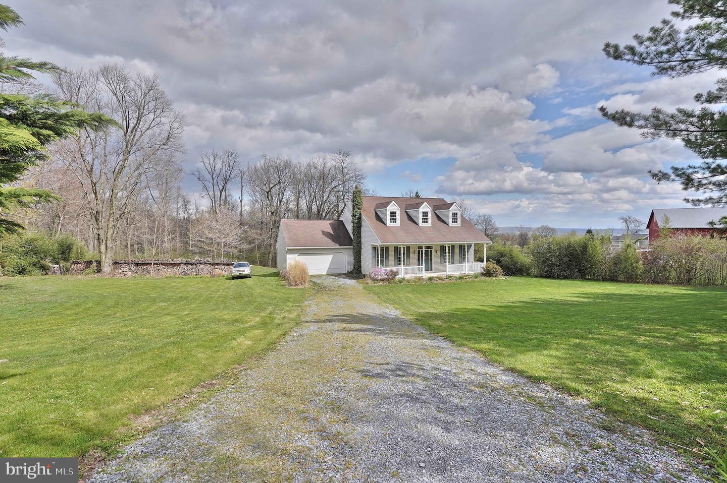 580 Mountain ROAD