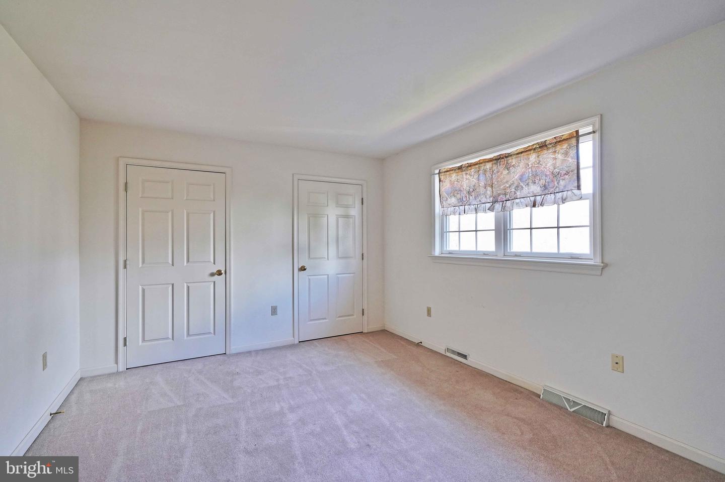 580 Mountain ROAD