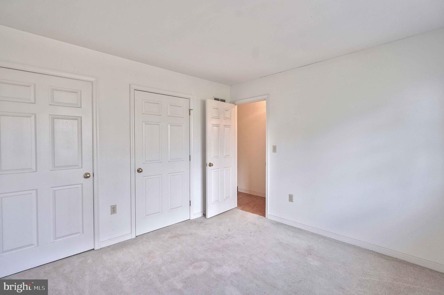 580 Mountain ROAD