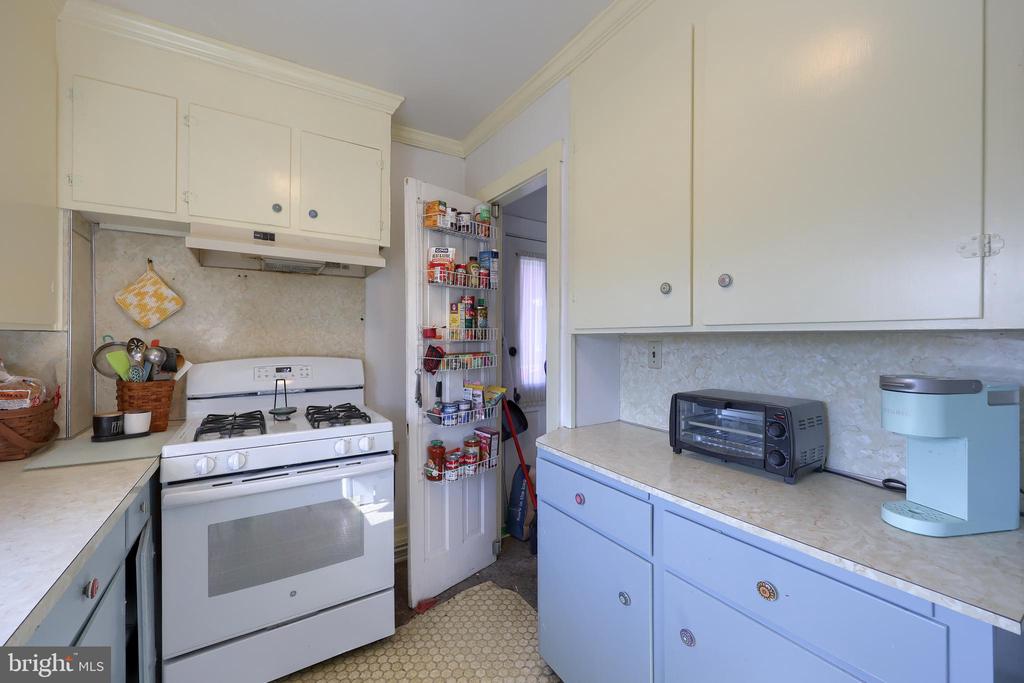 252 W MAIN STREET