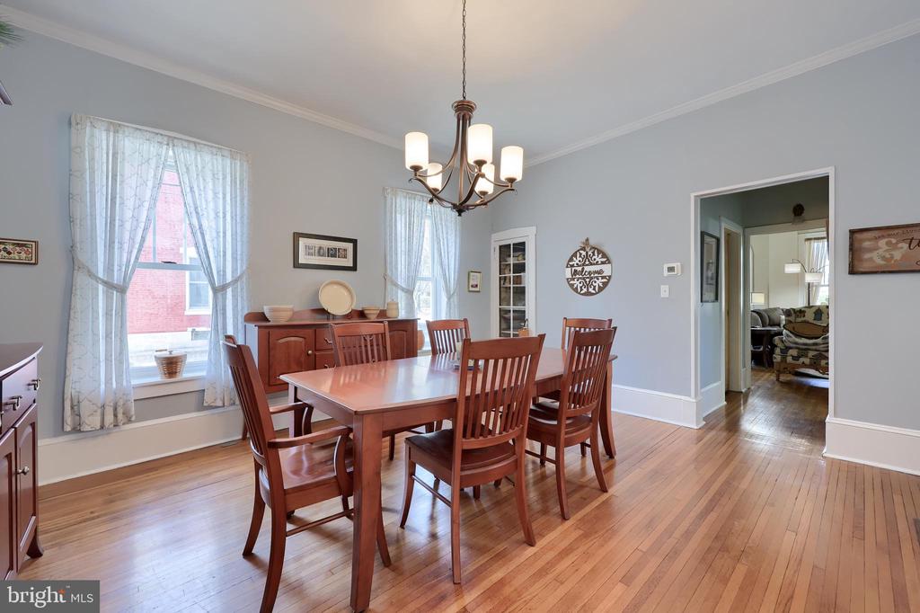 252 W MAIN STREET