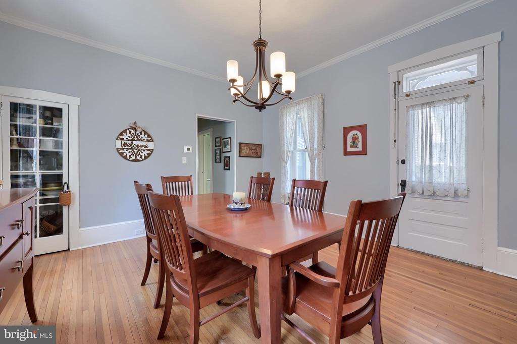 252 W MAIN STREET