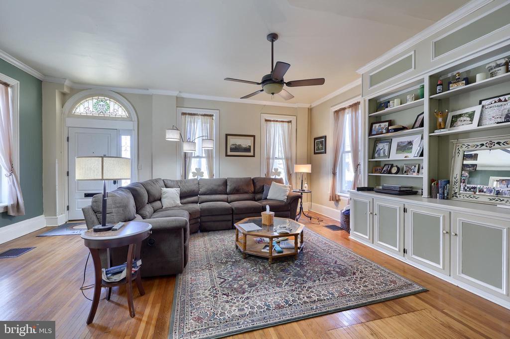 252 W MAIN STREET