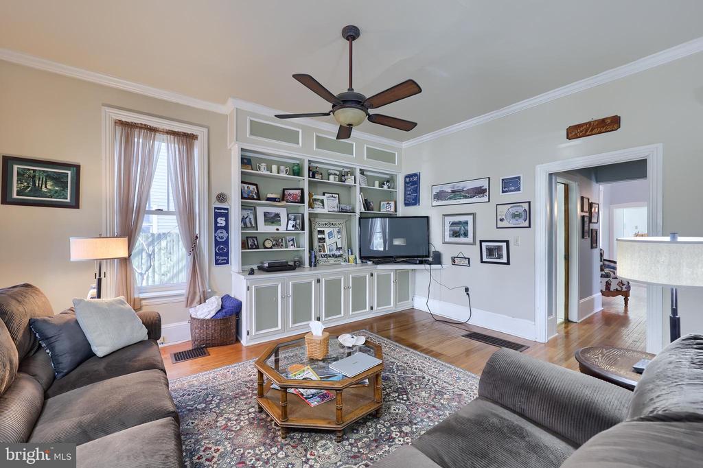 252 W MAIN STREET