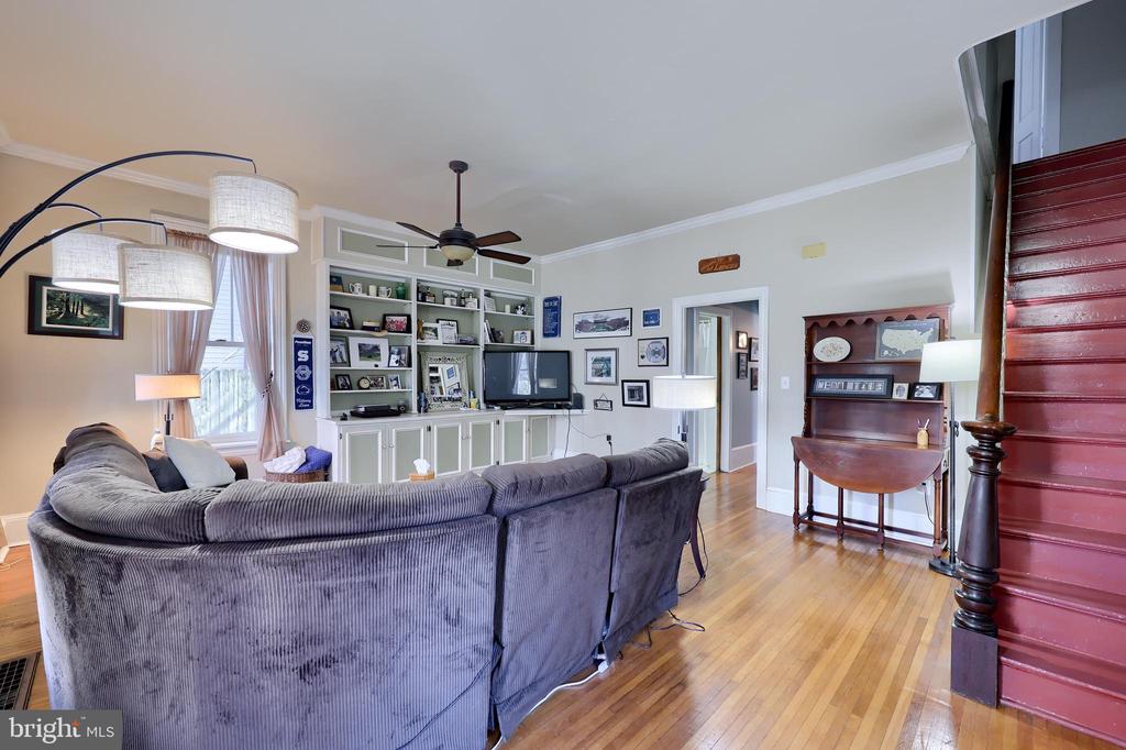 252 W MAIN STREET