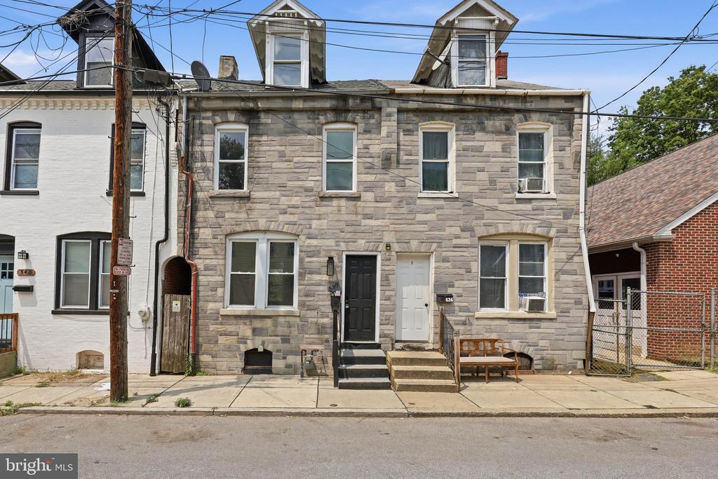 538 LOCUST STREET