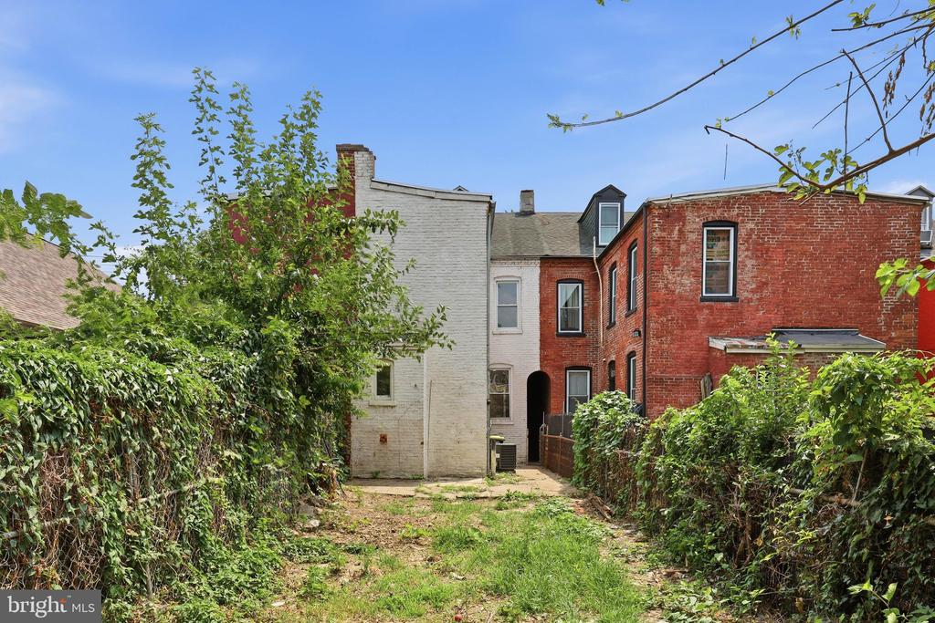538 LOCUST STREET