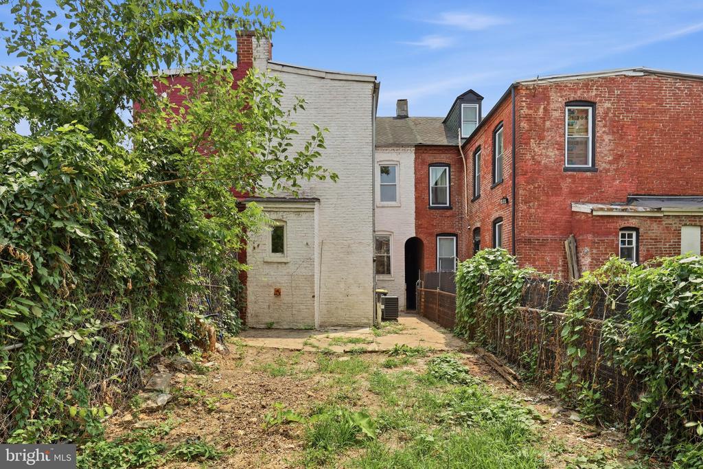538 LOCUST STREET