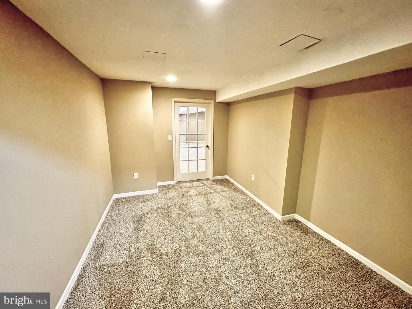 3677 Clauss Dr