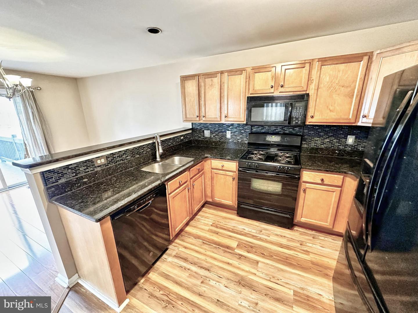 3677 Clauss Dr