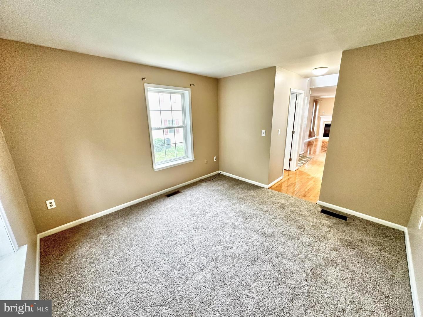 3677 Clauss Dr