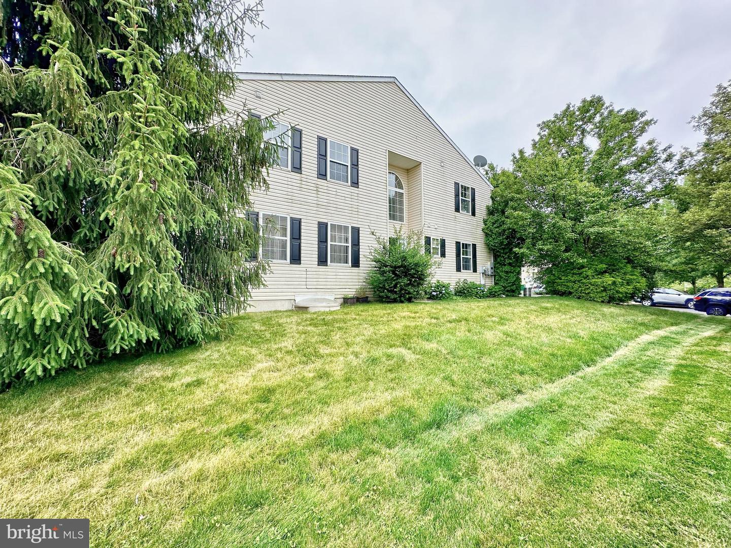 3677 Clauss Dr