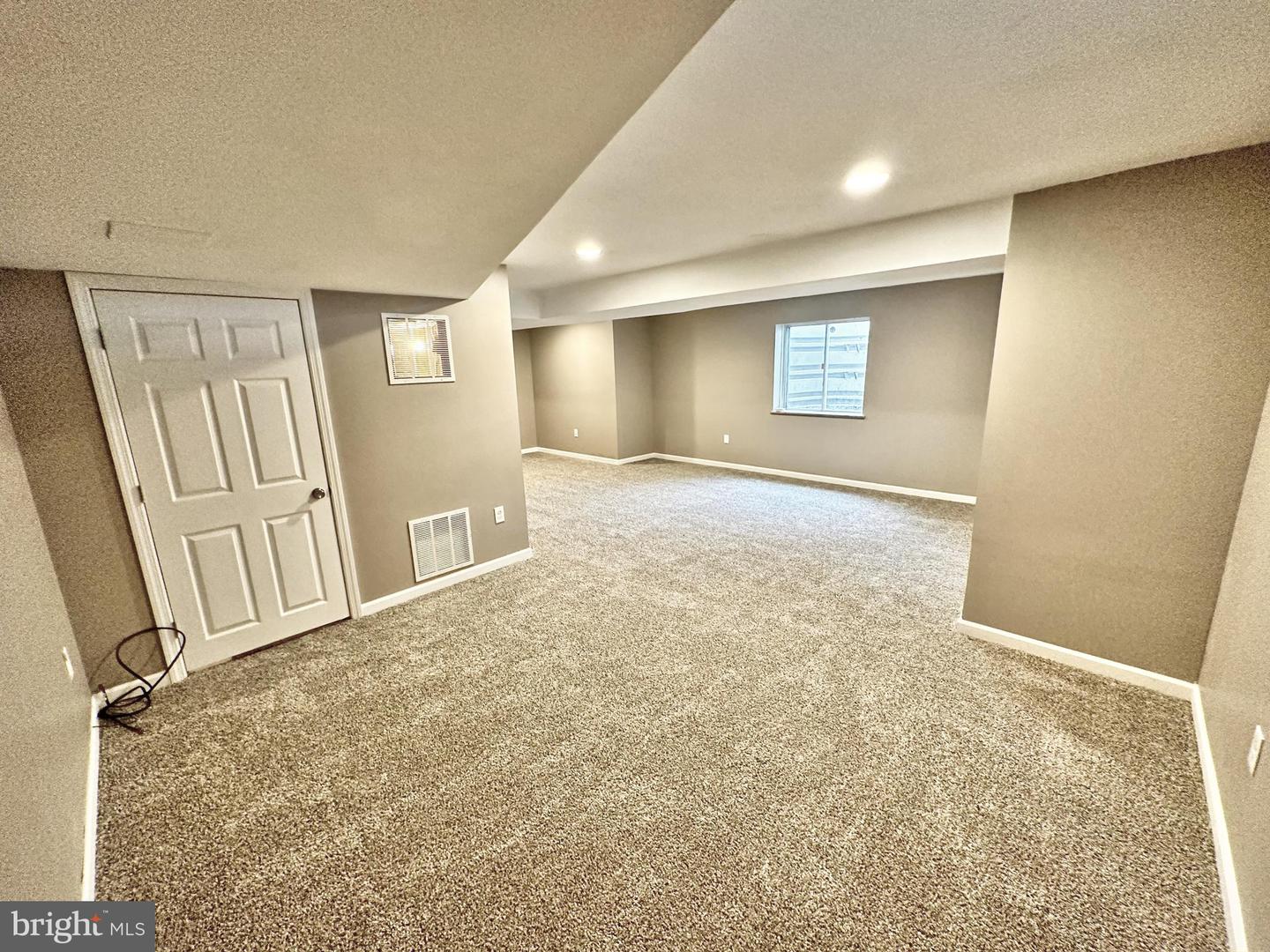 3677 Clauss Dr