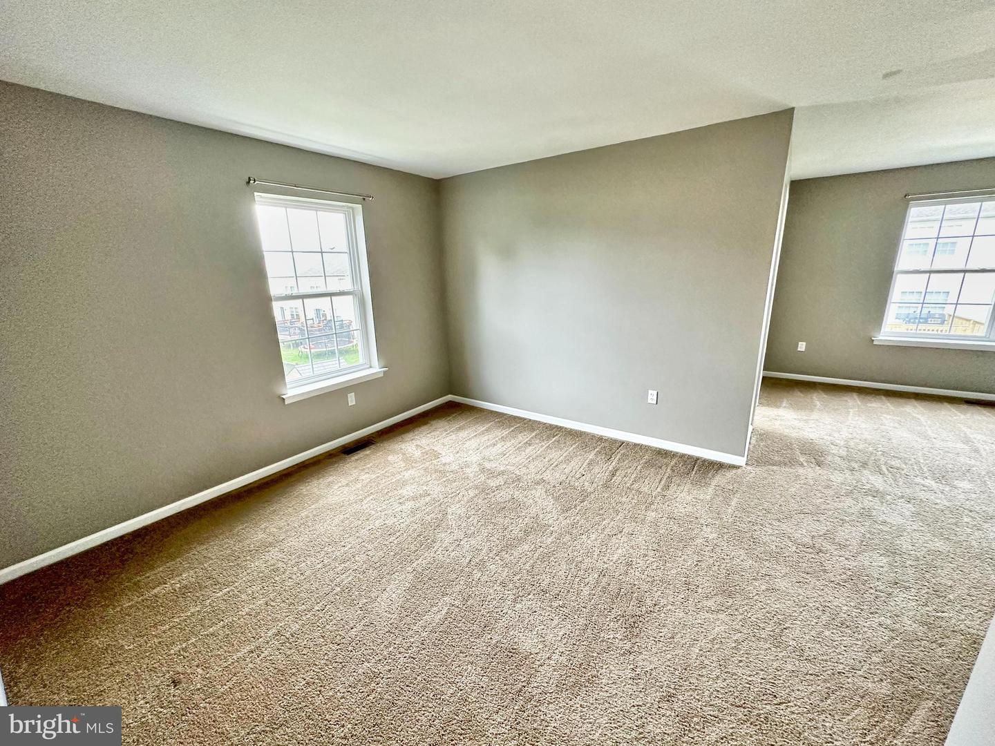 3677 Clauss Dr