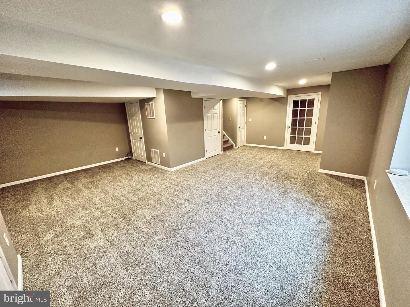 3677 Clauss Dr