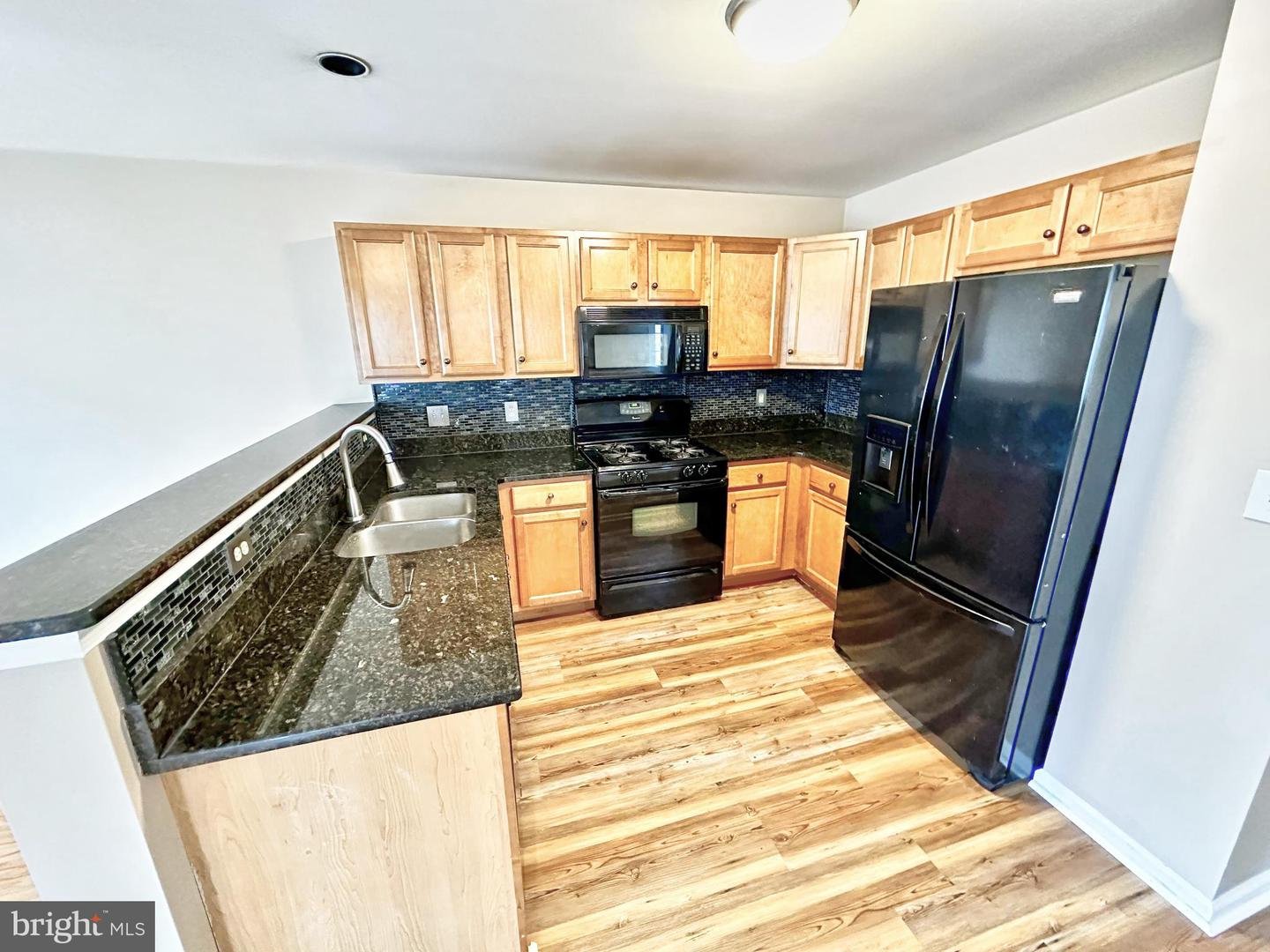 3677 Clauss Dr