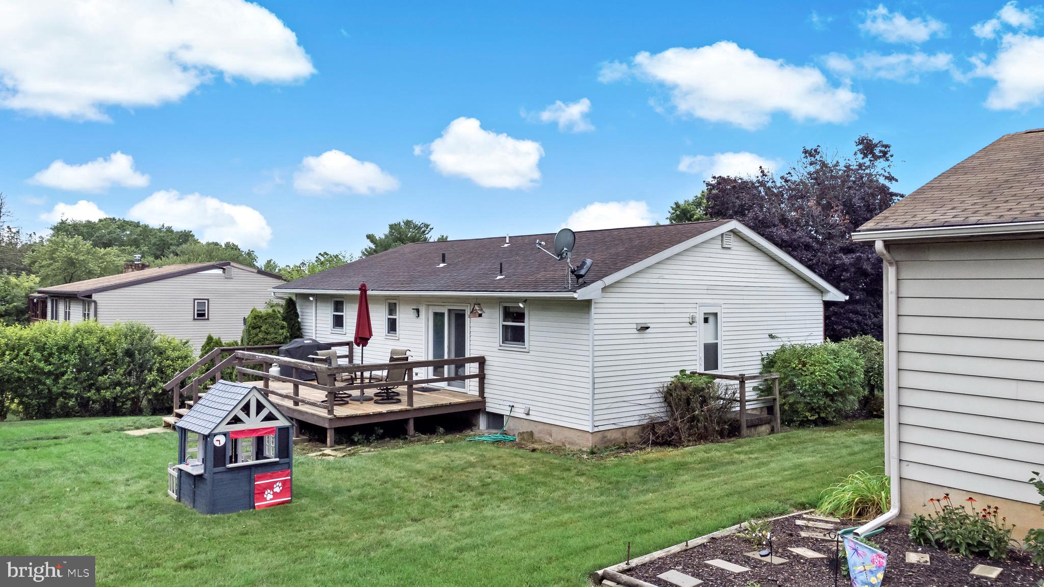 1988 Linden Ln