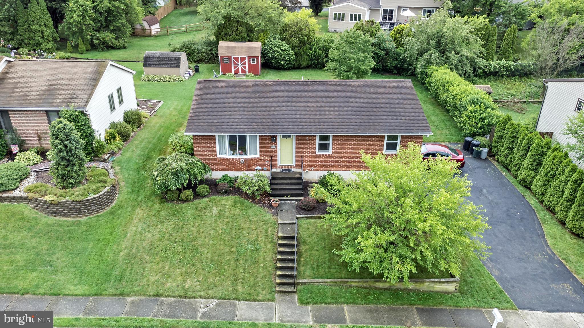 1988 Linden Ln