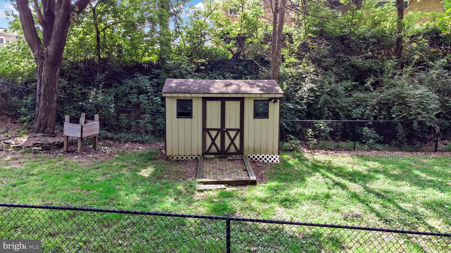 207 Delaware Ln